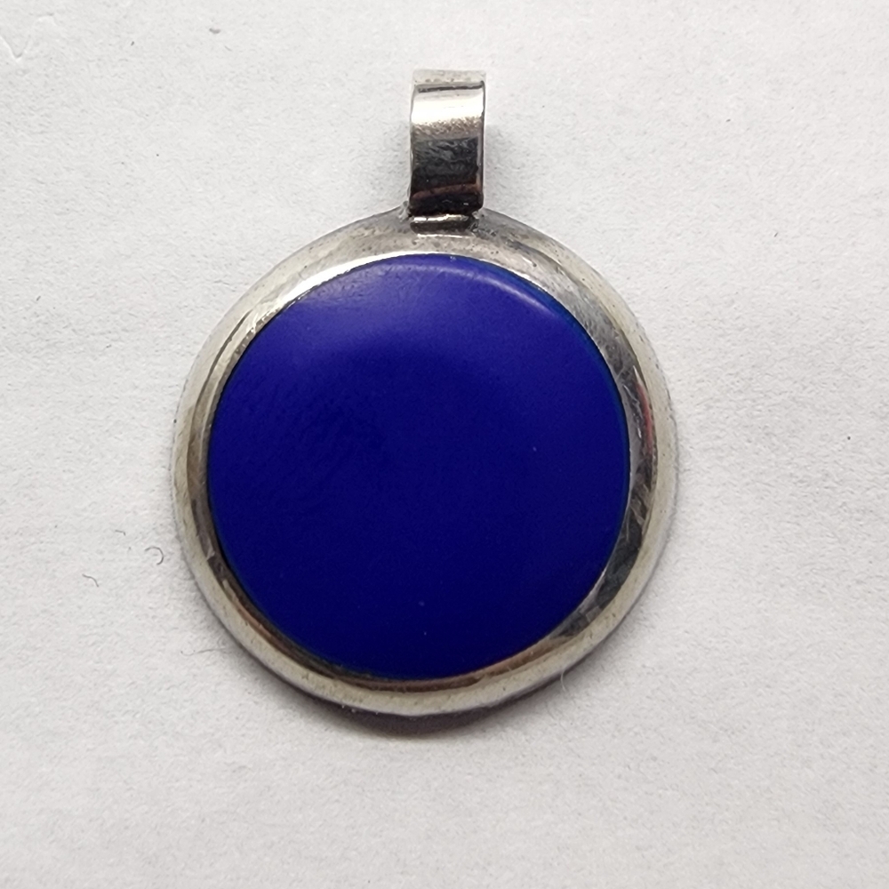 925 Sterling Silver Lapis Lazuli Round Pendant